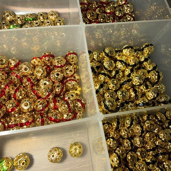 970 pcs, 6mm 8mm Gold Plated Filigree Rhinestone Crystal Beads, See Description - Picture 4 of 11